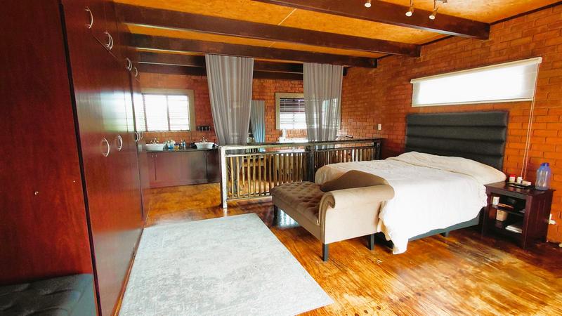 4 Bedroom Property for Sale in Pellissier Free State